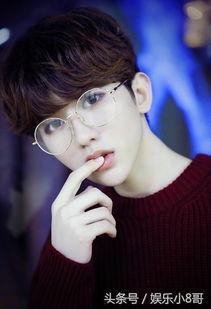 蔡徐坤恋情八卦爆料视频,揭秘明星背后的甜蜜故事  第2张